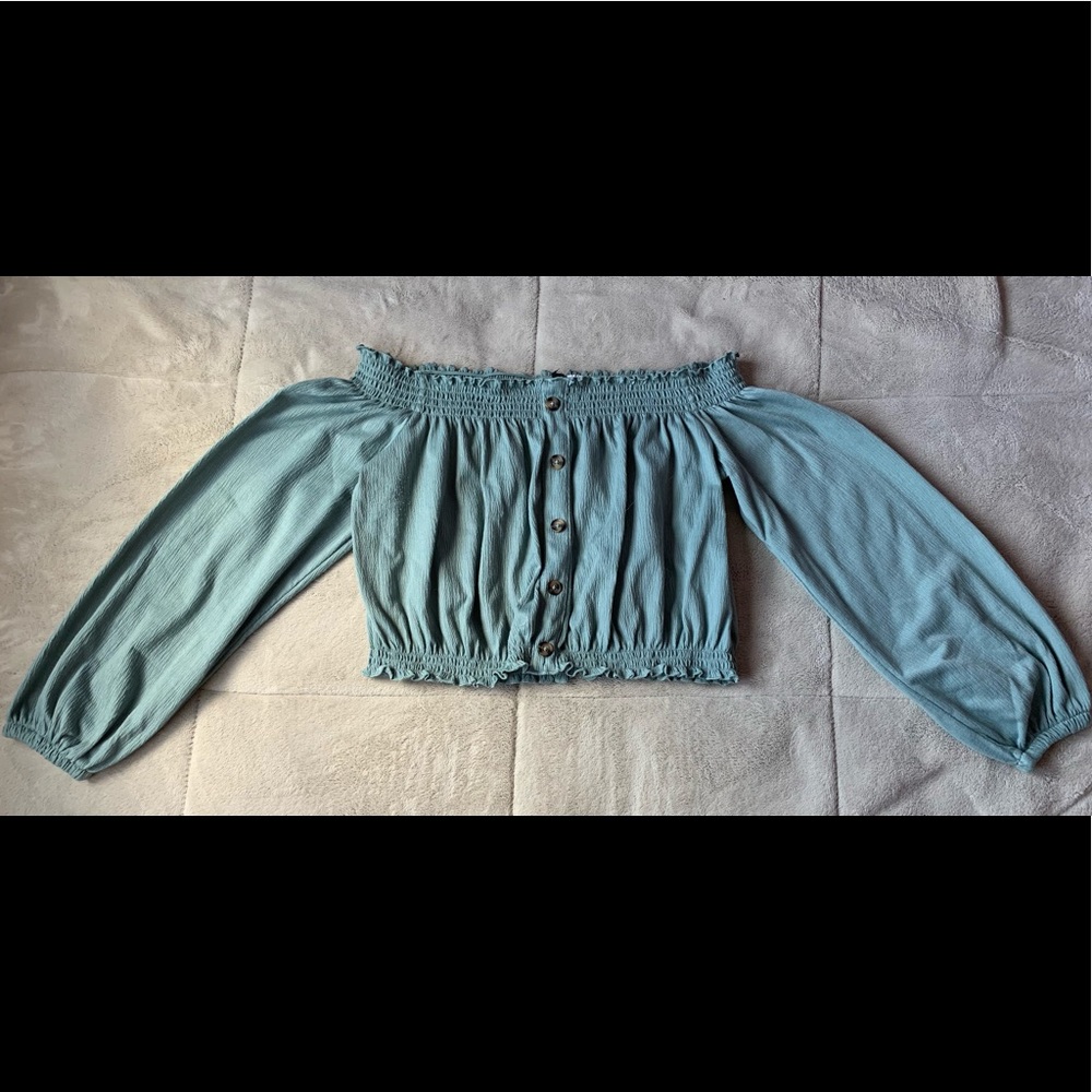 Garage off the shoulder Crop Top